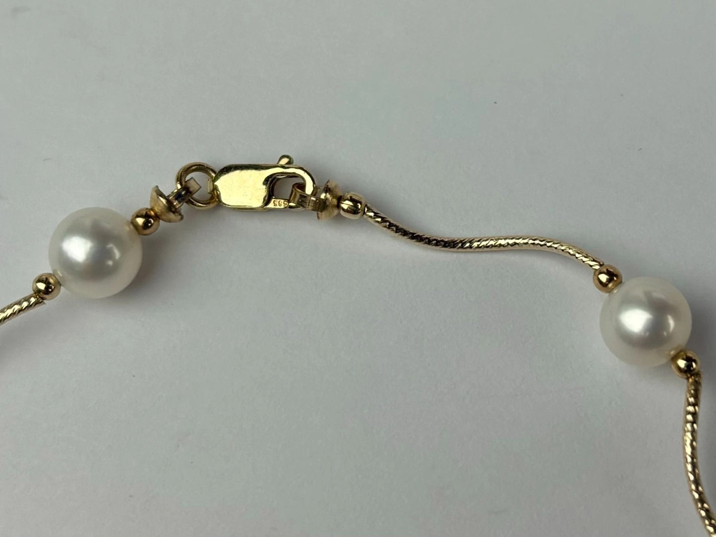 14K Yellow Gold Elegant Freshwater Pearl Necklace for Women