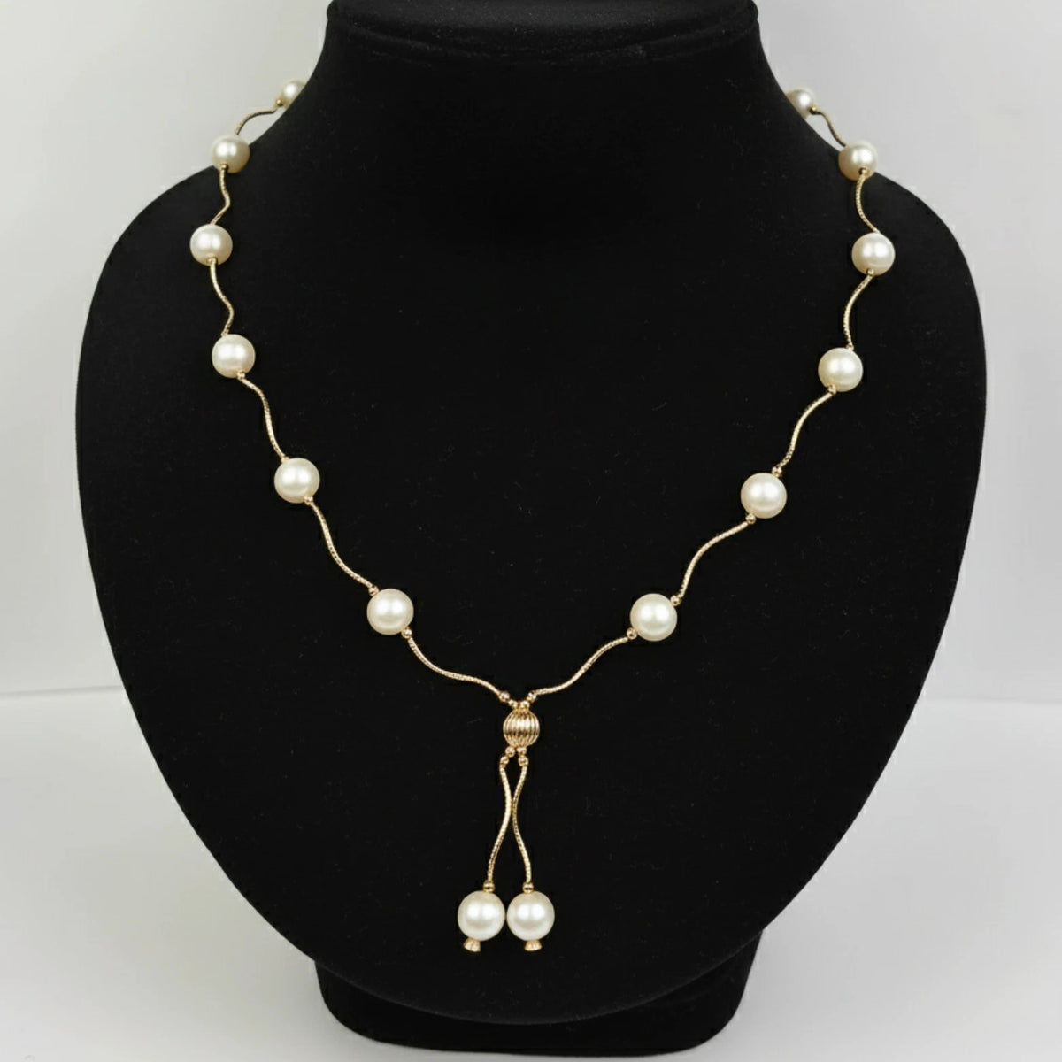 14K Yellow Gold Elegant Freshwater Pearl Necklace for Women