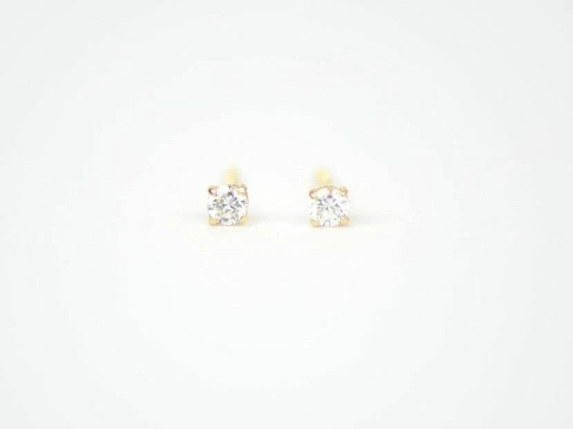 CZ Stud Earring Round cut in 14k yellow gold Screw back