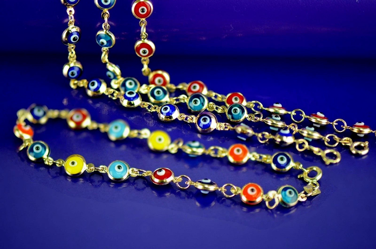 14k Gold Yellow Evil Eye Bracelet