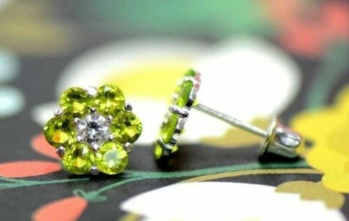14k White Gold Flower Stud Earrings with Screw Back